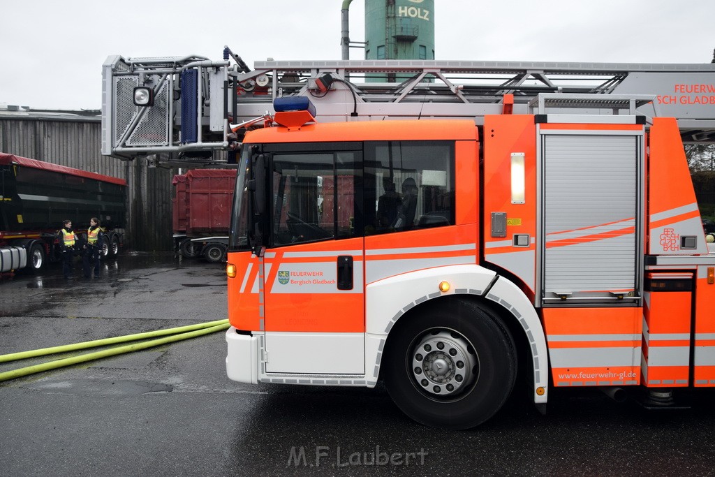 Feuer 4 Bergisch Gladbach Gronau Am Kuhlerbusch P236.JPG - Miklos Laubert